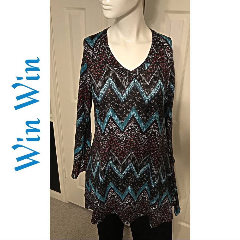 Win Win Flare Bottom Tunic Size S/M.  NWT